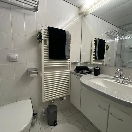 Queen Josefine, 3-zimmer-eckwohnung Mit Trave- Und Meerblick * Lubeck