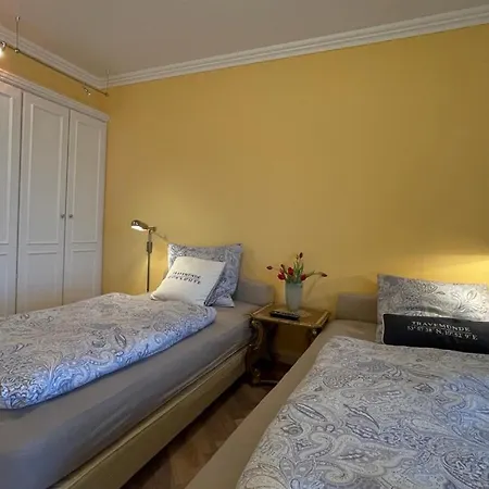 Queen Josefine, 3-zimmer-eckwohnung Mit Trave- Und Meerblick * Lubeck