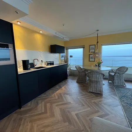 Queen Josefine, 3-zimmer-eckwohnung Mit Trave- Und Meerblick Daire