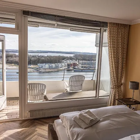 Queen Josefine, 3-zimmer-eckwohnung Mit Trave- Und Meerblick *